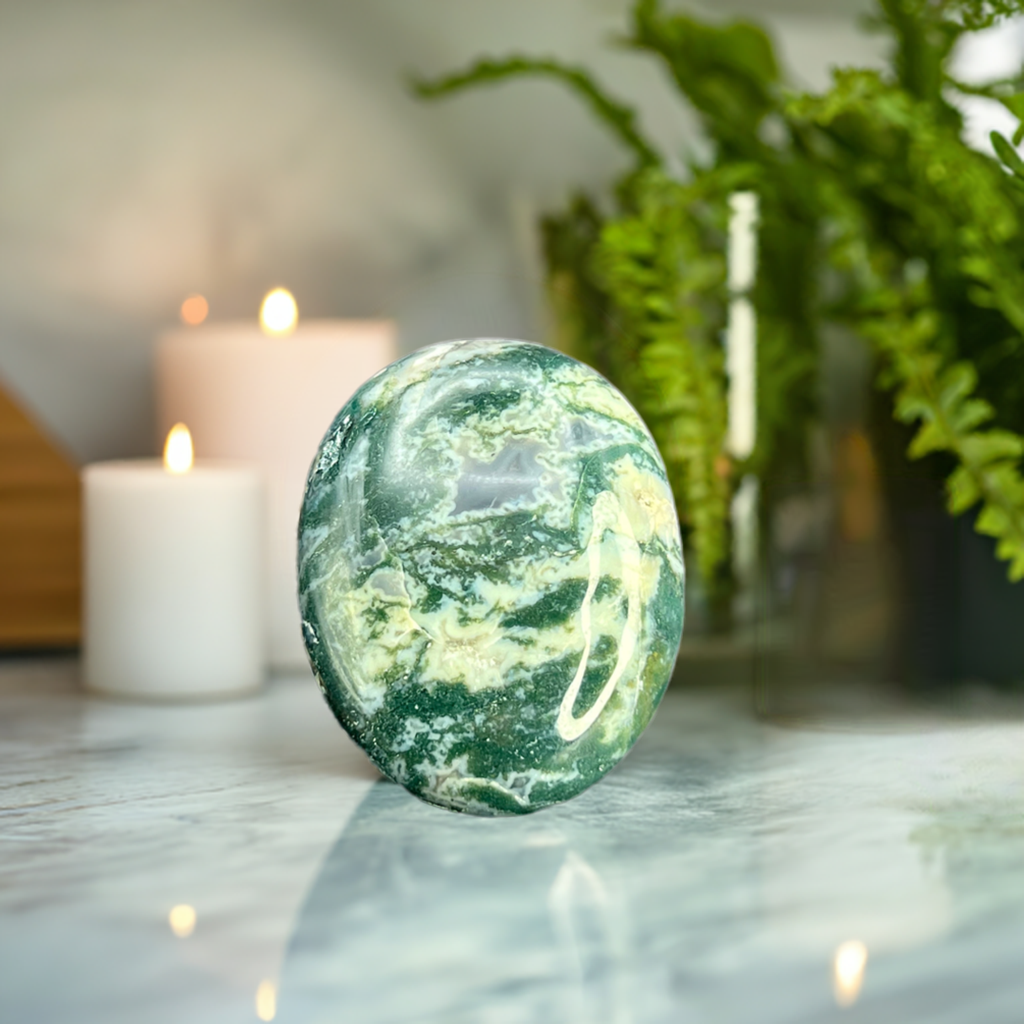 Moss Agate Palm Stone