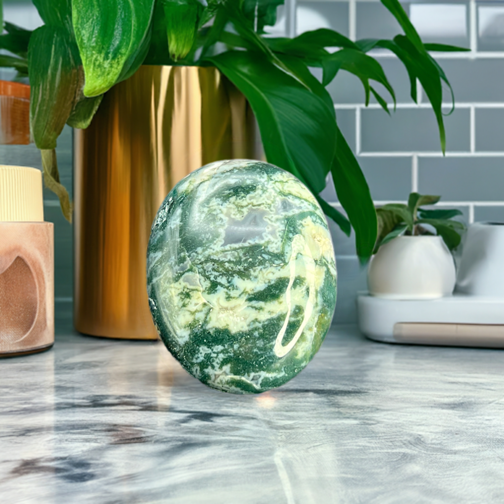 Moss Agate Palm Stone