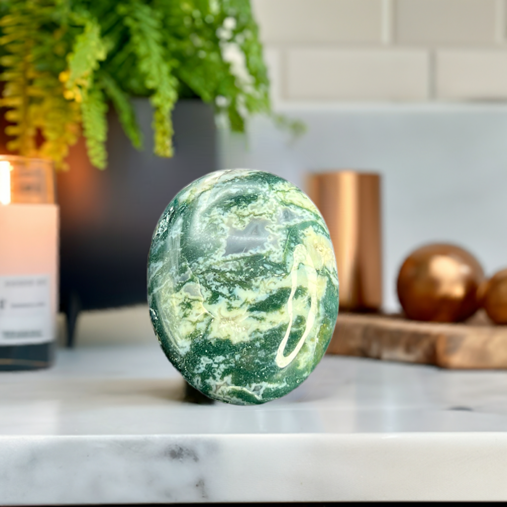 Moss Agate Palm Stone